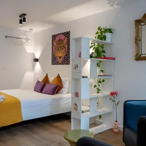 https://miniloft-pelgrim.hotelsghent.com